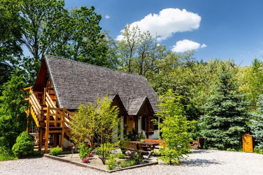 Oberza Pod Zlotym Prosiakiem Hotel Nieborow Exterior photo